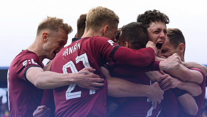 GLOSA: Sparta míří k titulu, dík posílá i do Hradce. Ale ještě není konec